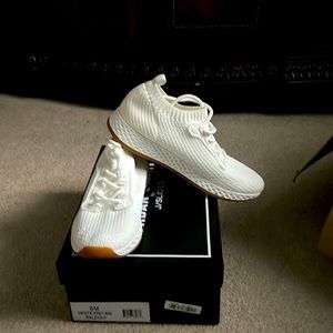 JSlides Raleigh Knit Sneaker (Women’s)